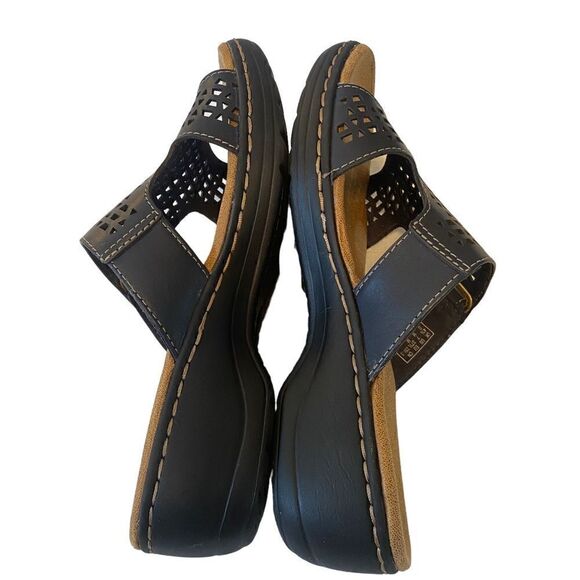 Clark’s Hayla Slip-On Navy Blue Leather Sandals in Ladies Size 7. - Picture 7 of 8